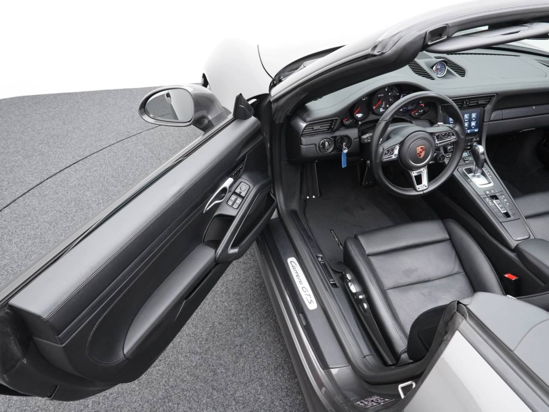 PORSCHE 911 Carrera GTS Cabriolet-showroom-element-3