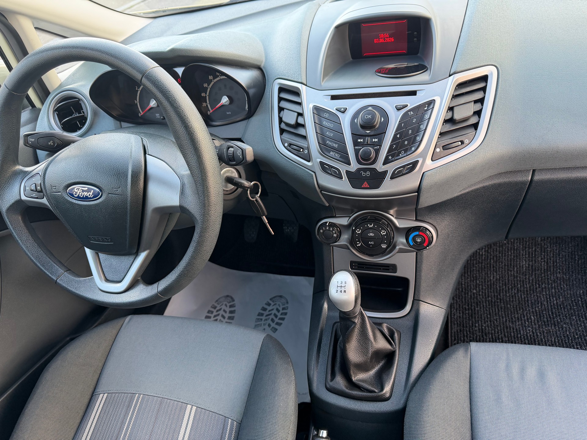 FORD Fiesta 1.25 16V Trend-image-13