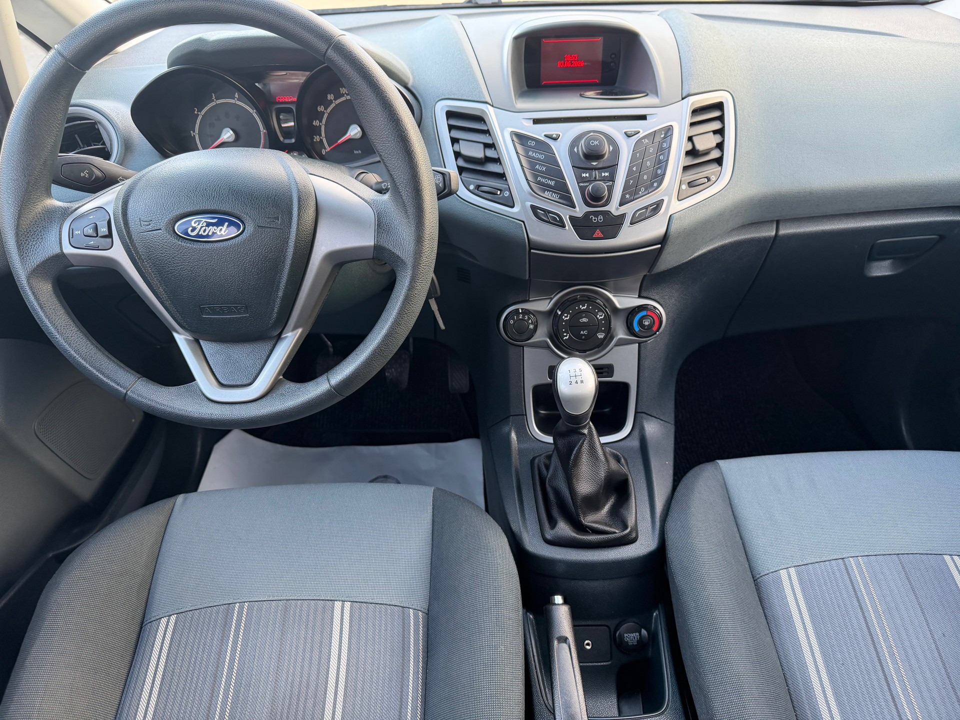 FORD Fiesta 1.25 16V Trend-image-9