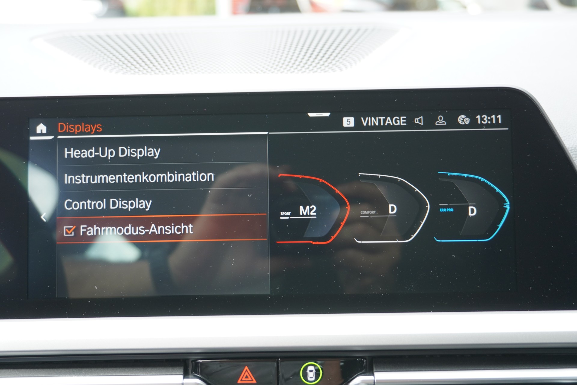 BMW 320d xDrive 48V Touring Steptronic-image-29
