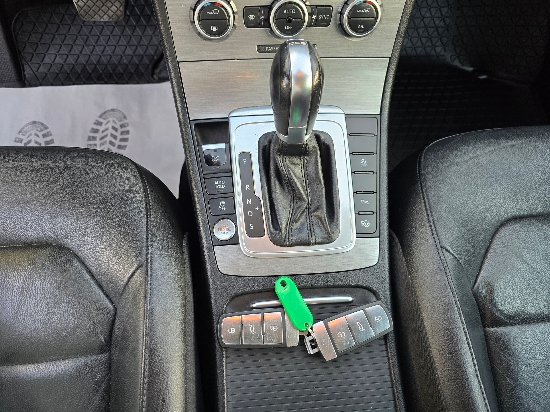 VW Passat Variant 2.0 TDI BMT Design DSG-image-18