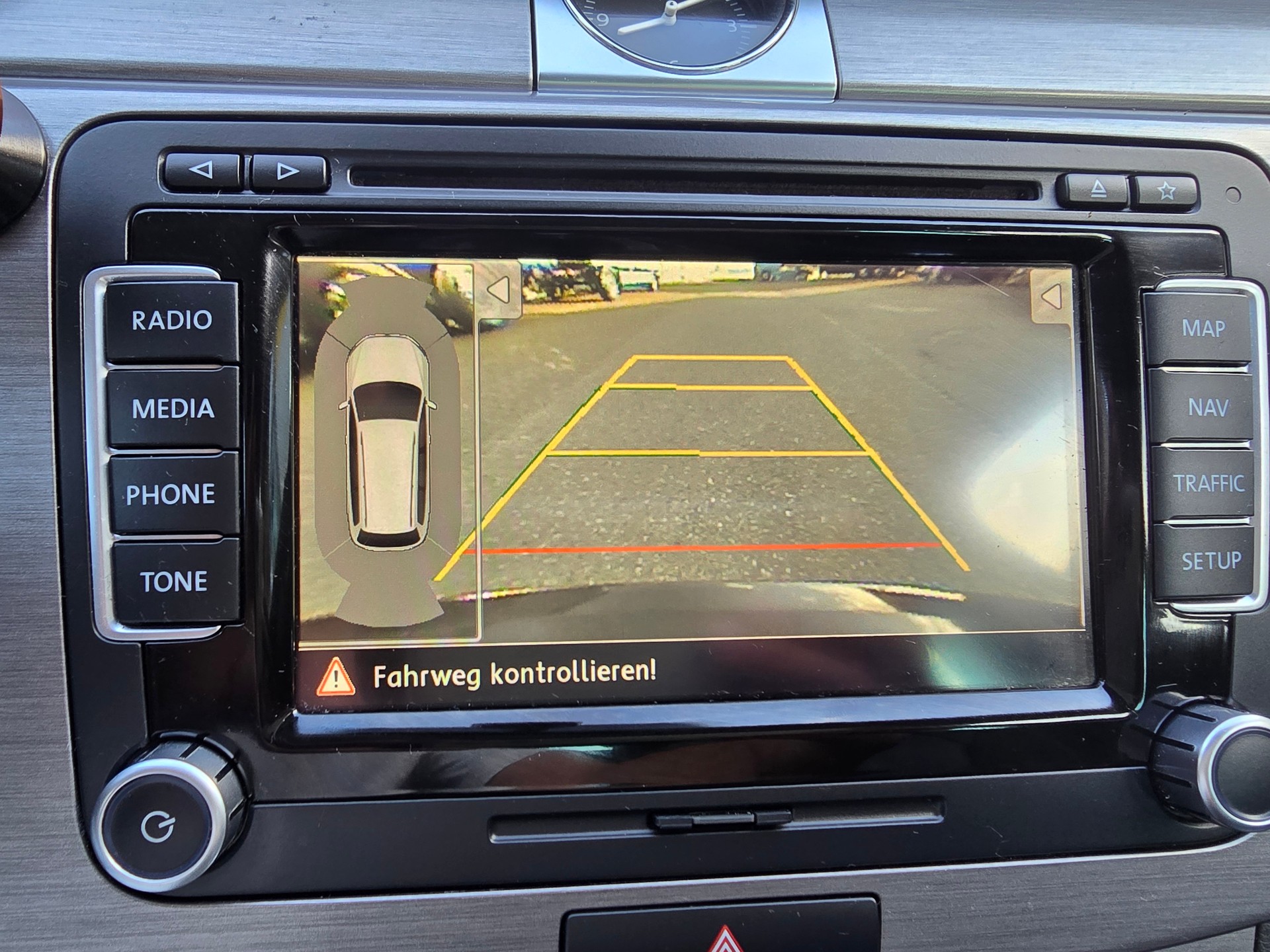 VW Passat Variant 2.0 TDI BMT Design DSG-image-21