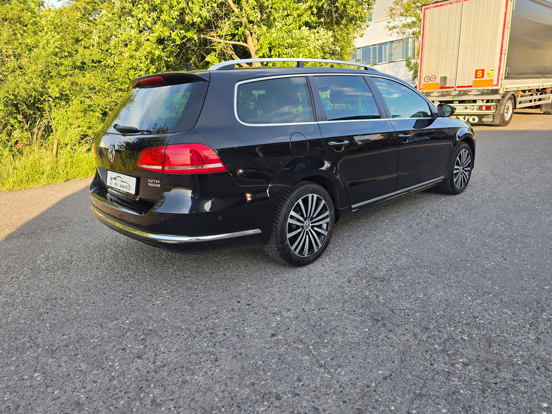 VW Passat Variant 2.0 TDI BMT Design DSG-image-4