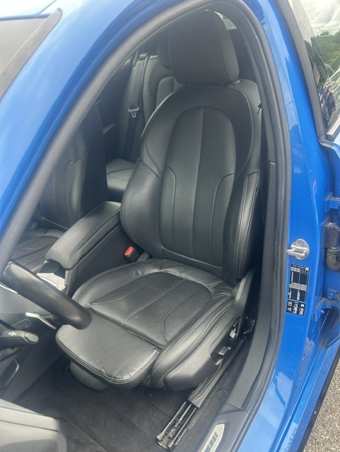 BMW M135i xDrive Steptronic-image-2