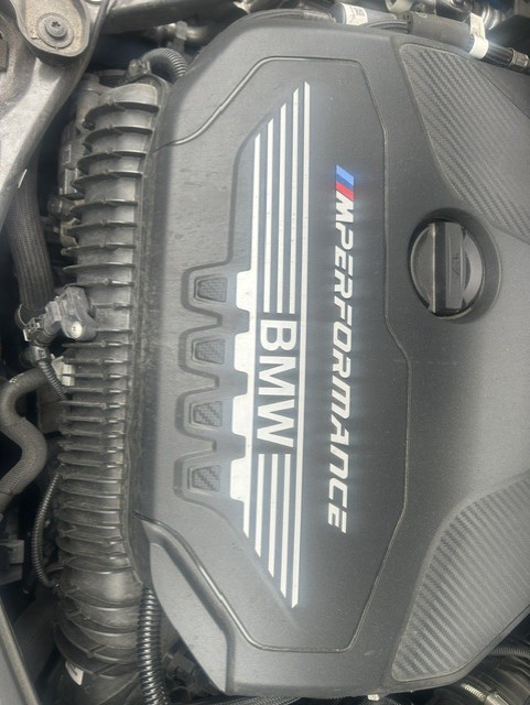 BMW M135i xDrive Steptronic-image-6