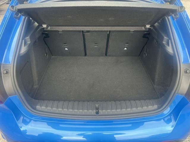 BMW M135i xDrive Steptronic-image-8