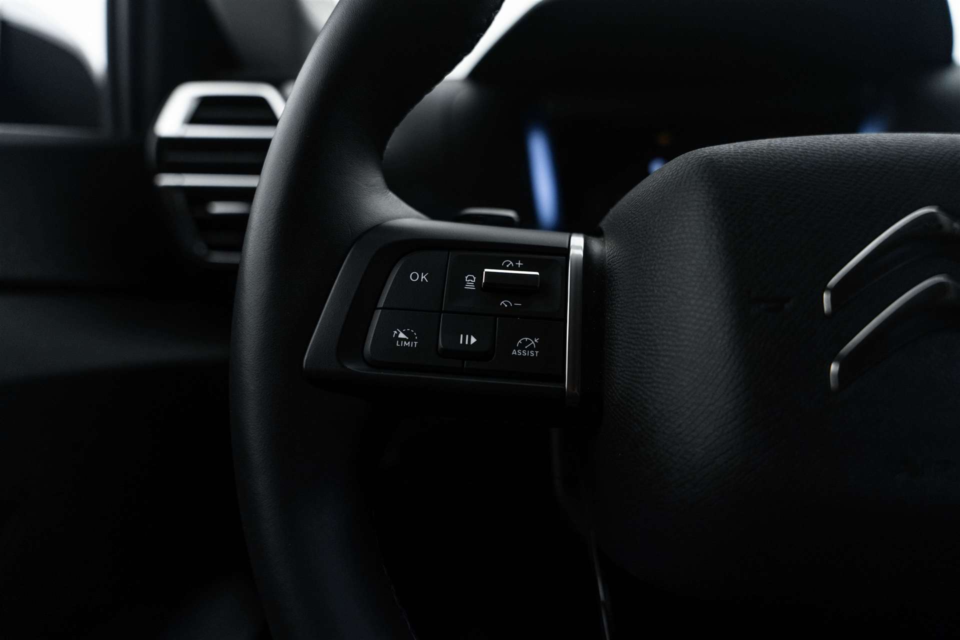 CITROEN C4 1.2 PureTech 130 Shine EAT8-Automat-image-14