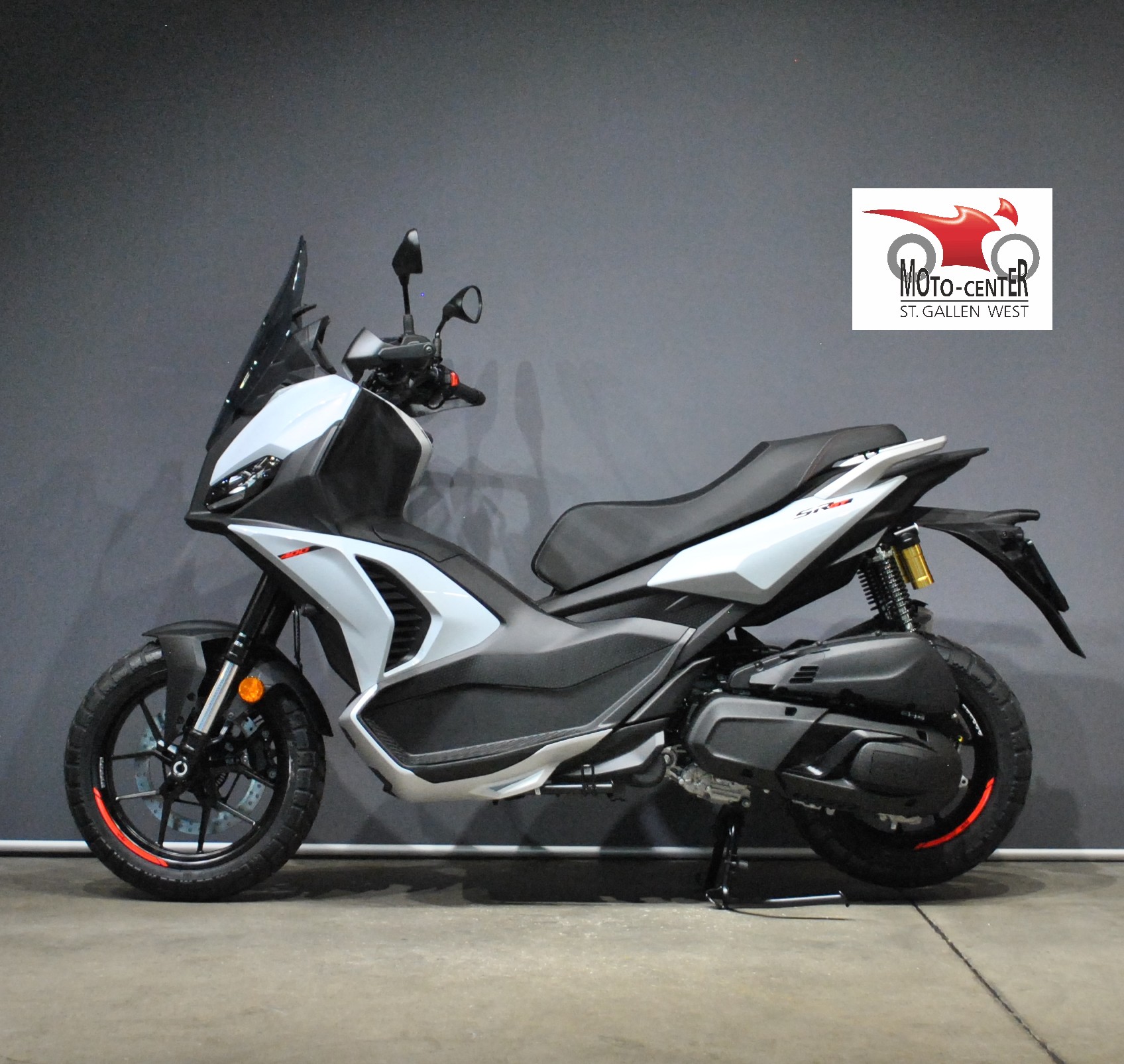 APRILIA SR GT 400-image-2