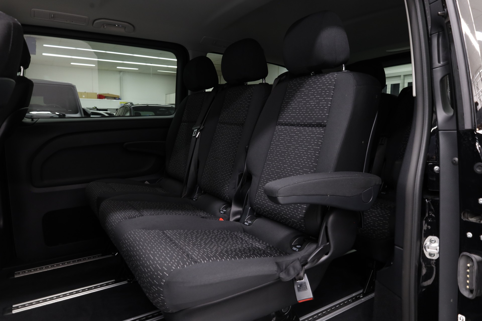 MERCEDES-BENZ Vito 116 Kombi L 2.0 CDI Select-image-19