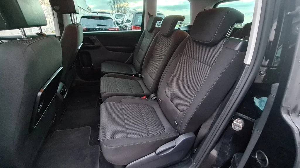 VW Sharan 2.0 TDI BMT Comfortline 4Motion DSG ** 7-Plätzer ** Gr-Navi ** Sitzheizung ** PDC V+H ** Frisch Ab MFK & Service **-image-14