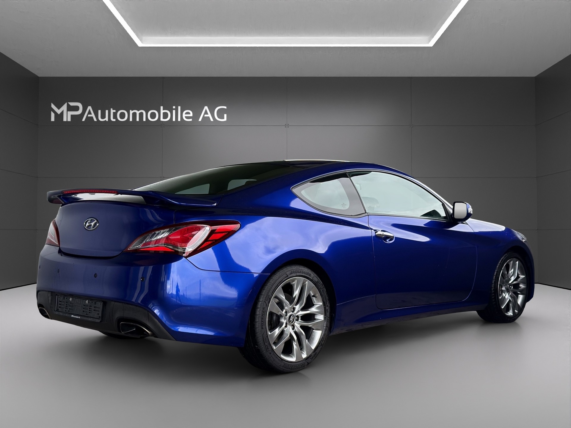 HYUNDAI Genesis 3.8 V6 Automatic-showroom-element-2