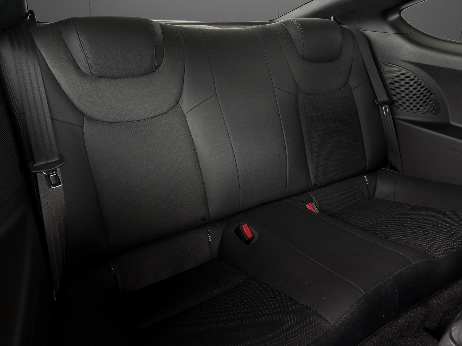HYUNDAI Genesis 3.8 V6 Automatic-image-9