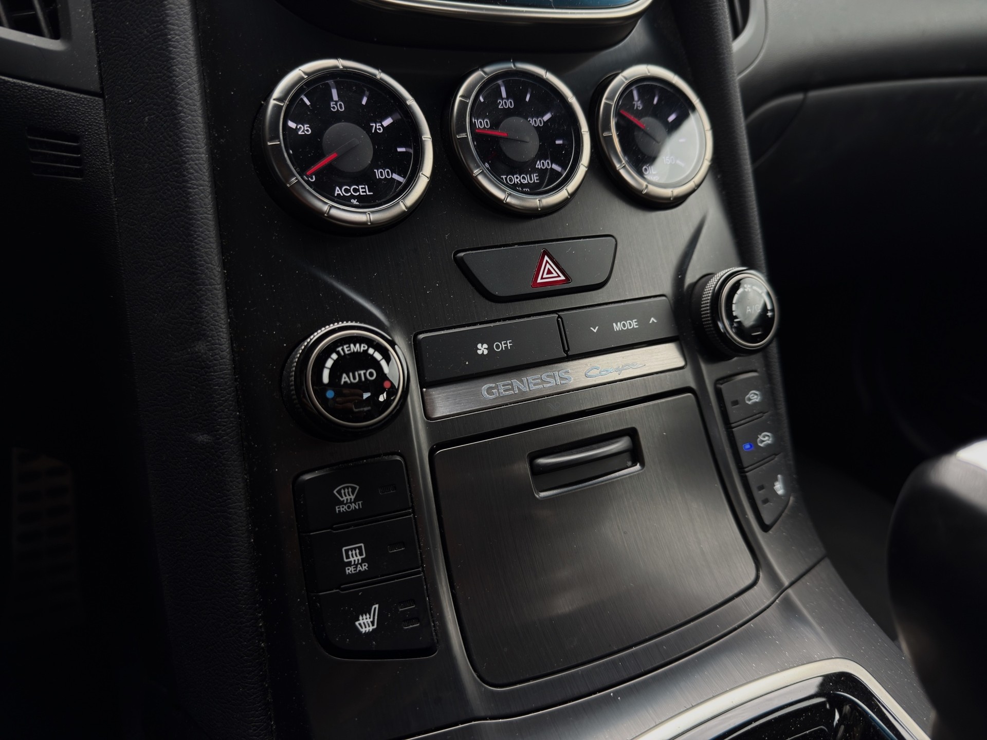 HYUNDAI Genesis 3.8 V6 Automatic-image-13