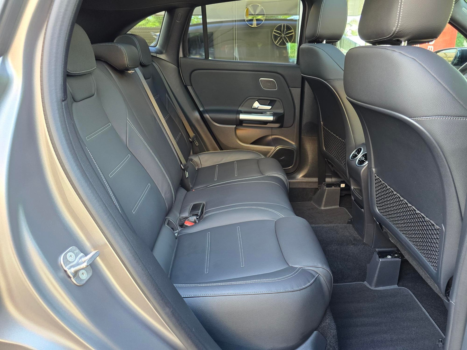 MERCEDES-BENZ GLA AMG 35 4Matic 8G-DCT-image-8