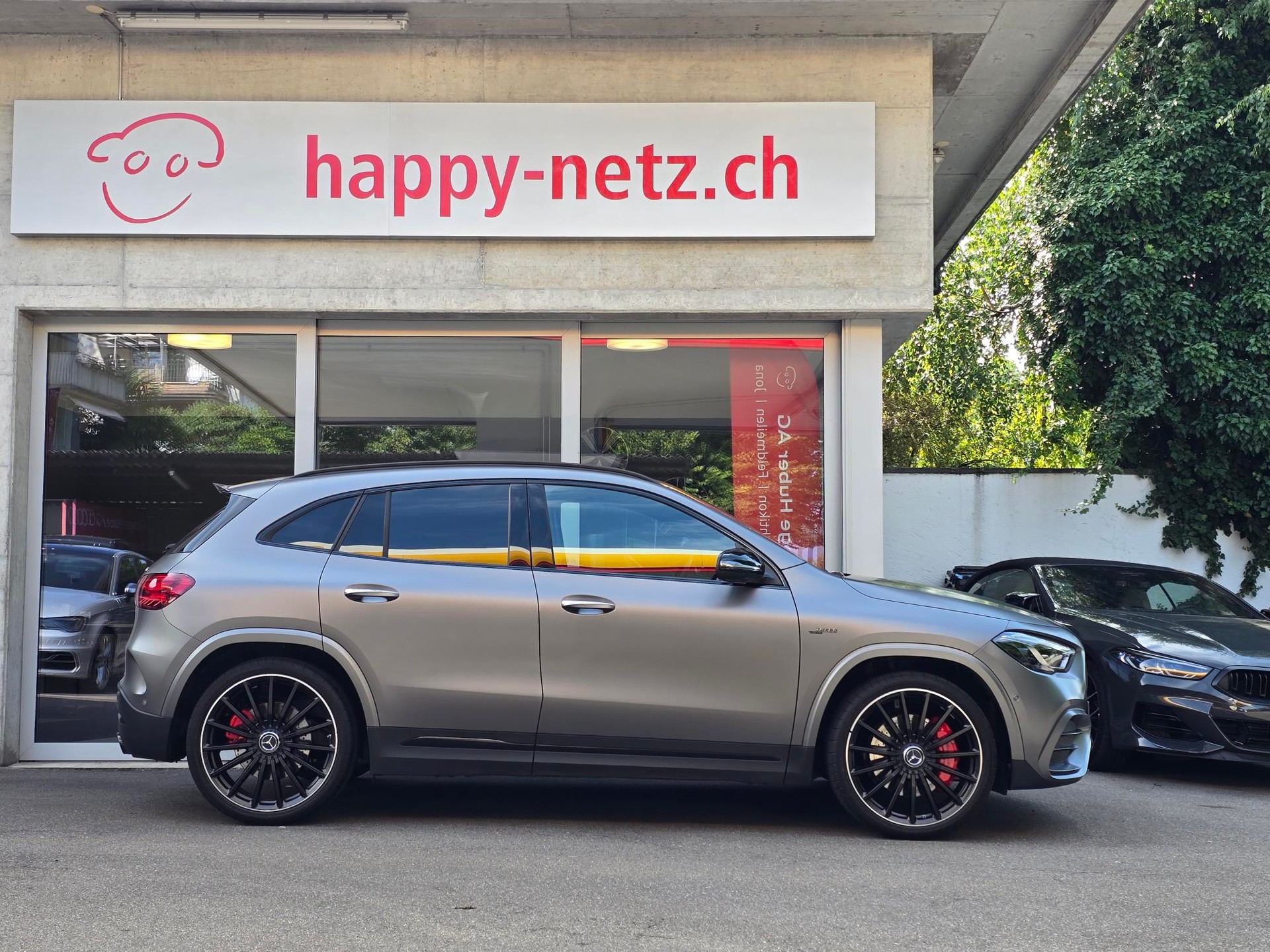 MERCEDES-BENZ GLA AMG 35 4Matic 8G-DCT-showroom-element-1