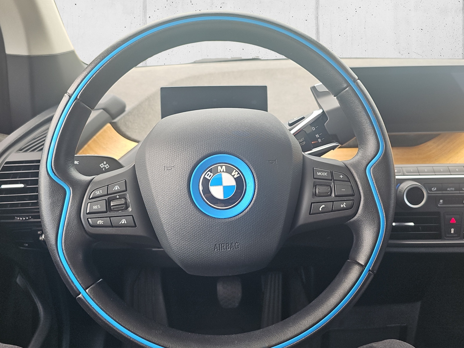 BMW i3s (120Ah)-image-11
