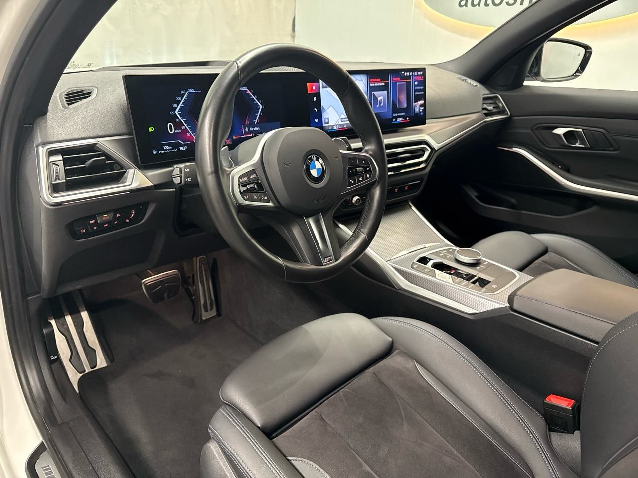 BMW M340i xDrive 48V Touring Steptronic-showroom-element-2