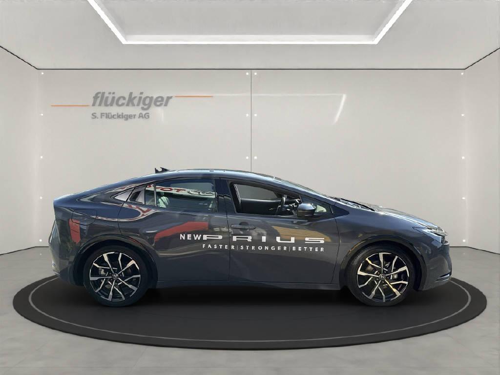 TOYOTA Prius 2.0 Plug-In-Hybrid Premium-showroom-element-3