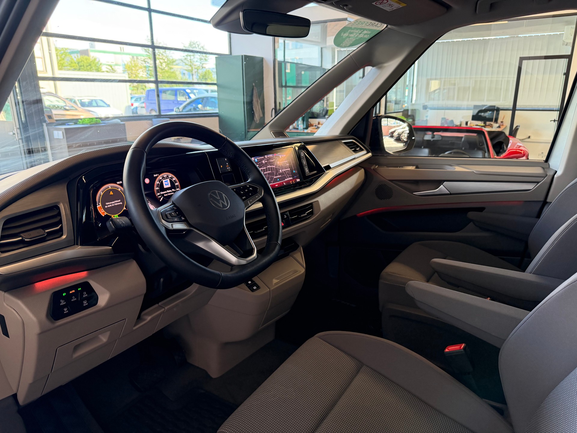 VW Multivan 2.0 TDI '' EDITION + LANG '' Life DSG Lang-image-15
