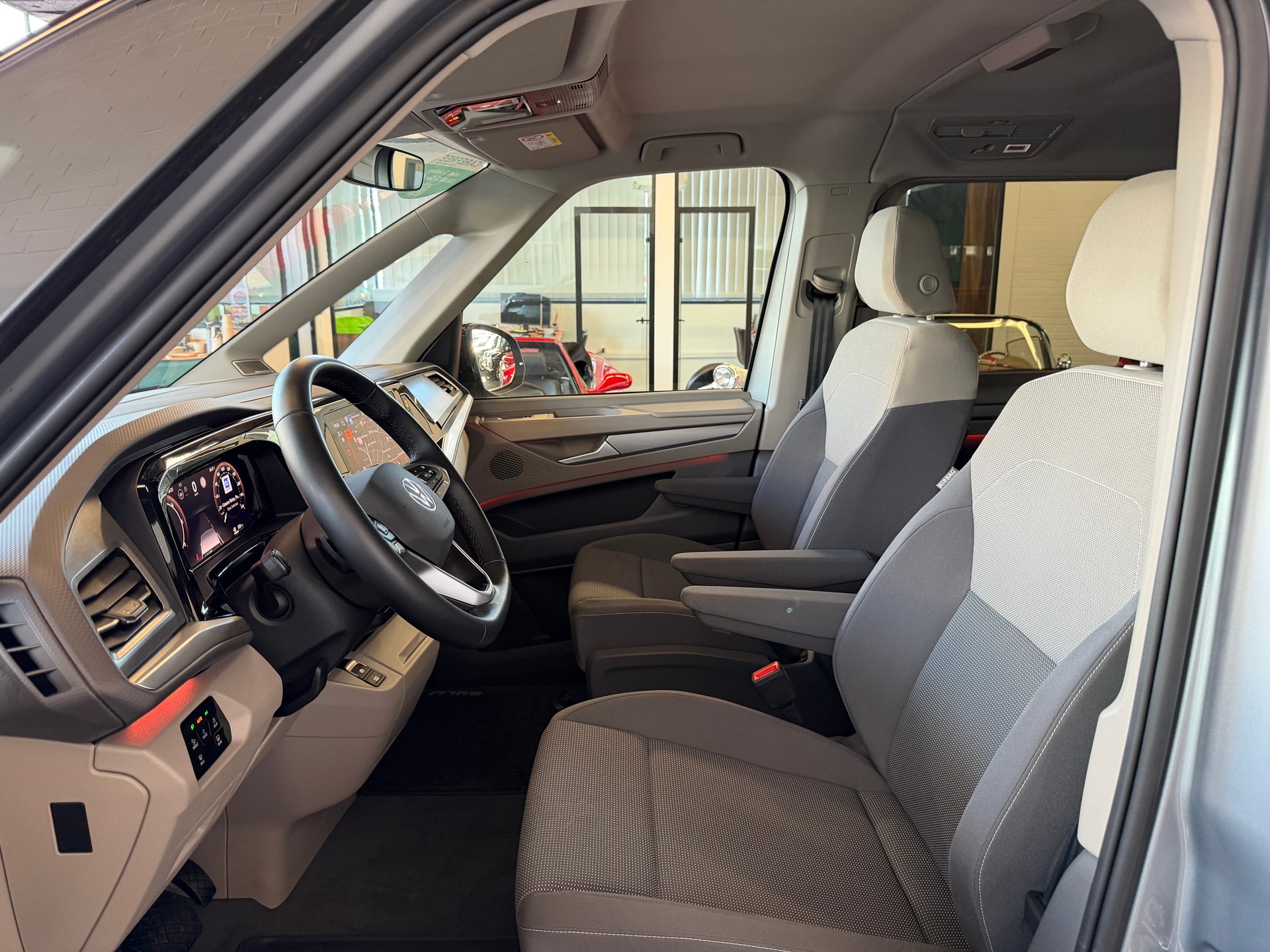 VW Multivan 2.0 TDI '' EDITION + LANG '' Life DSG Lang-image-14