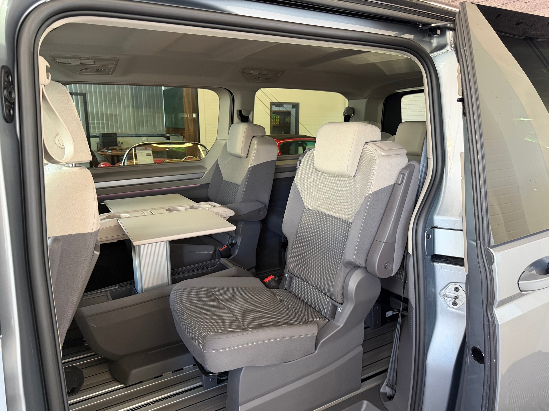 VW Multivan 2.0 TDI '' EDITION + LANG '' Life DSG Lang-image-13