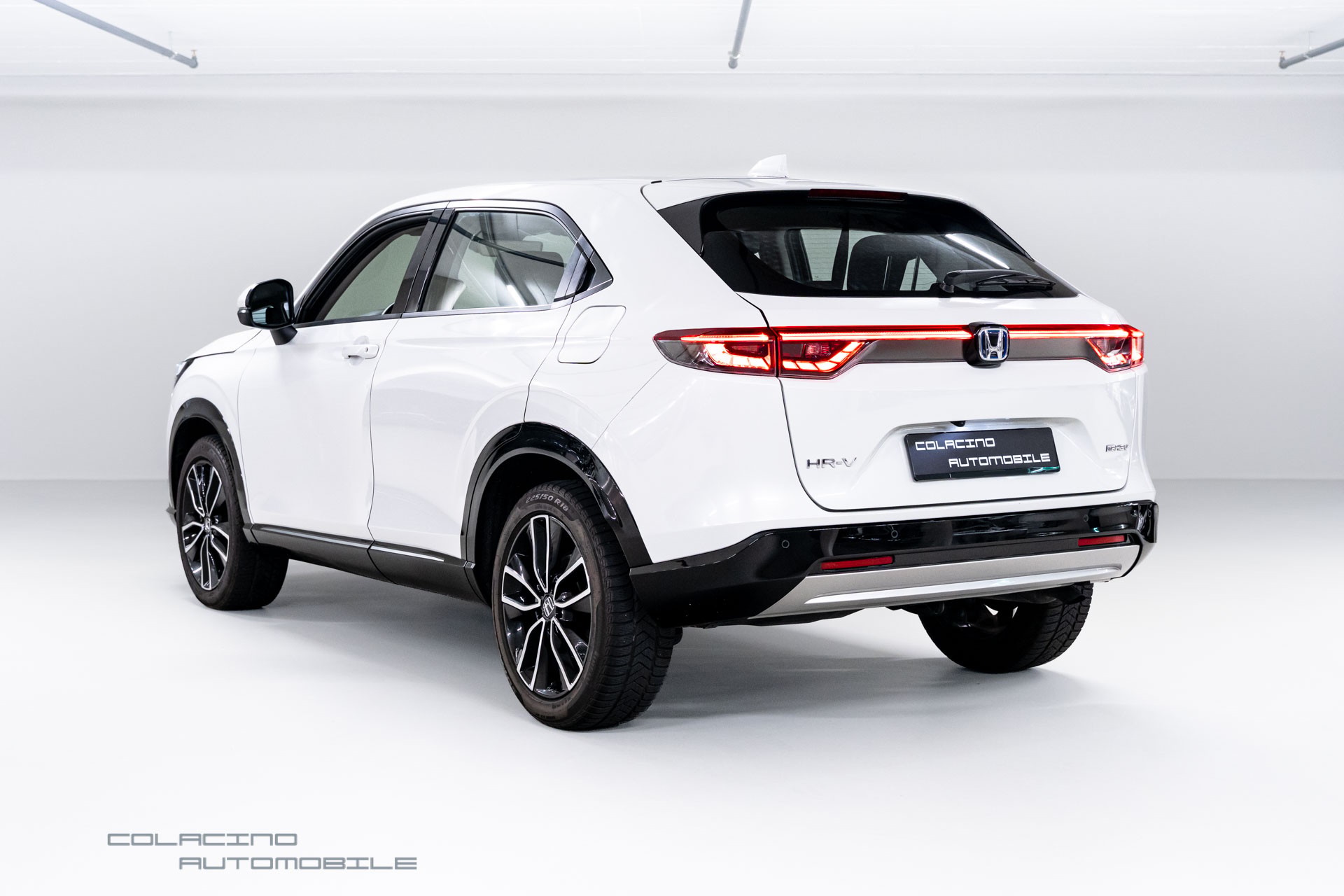 HONDA HR-V 1.5i-MMD Advance CVT-showroom-element-1