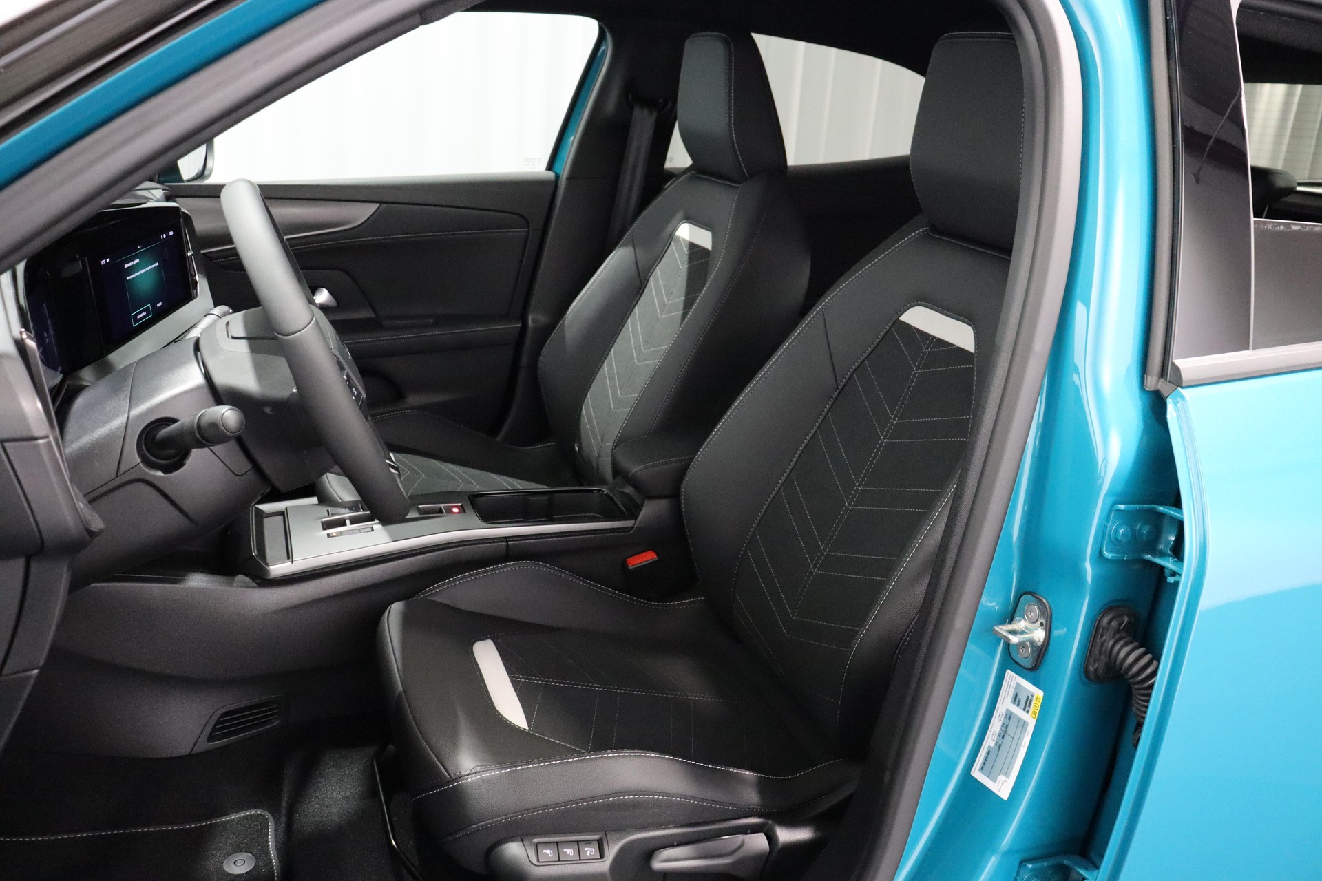 OPEL Mokka-e GS WoW-showroom-element-3