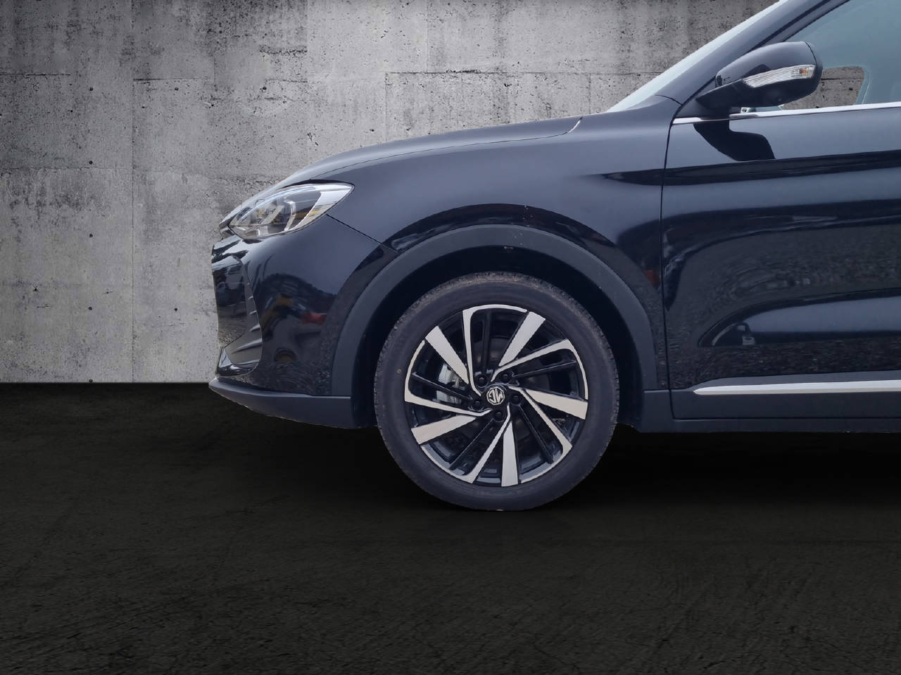 MG ZS 1.5 Hybrid+ Luxury-image-9