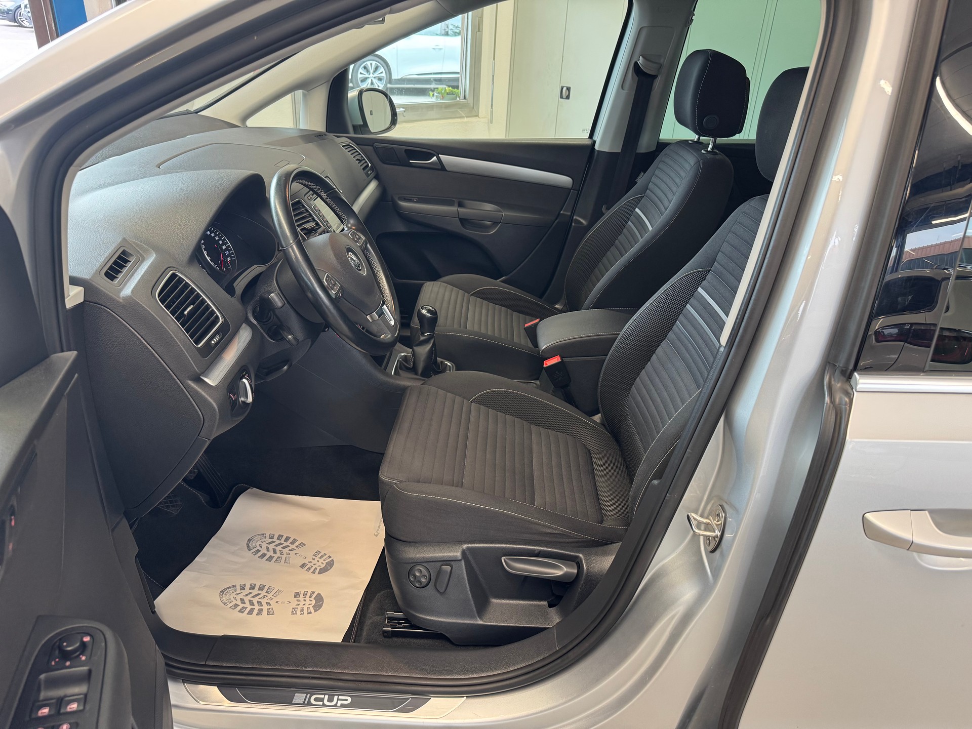 VW Sharan 2.0 TDI BlueMotion Technology Cup 4Motion-image-6