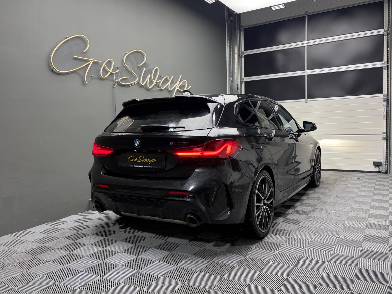 BMW M135i xDrive Steptronic-showroom-element-2