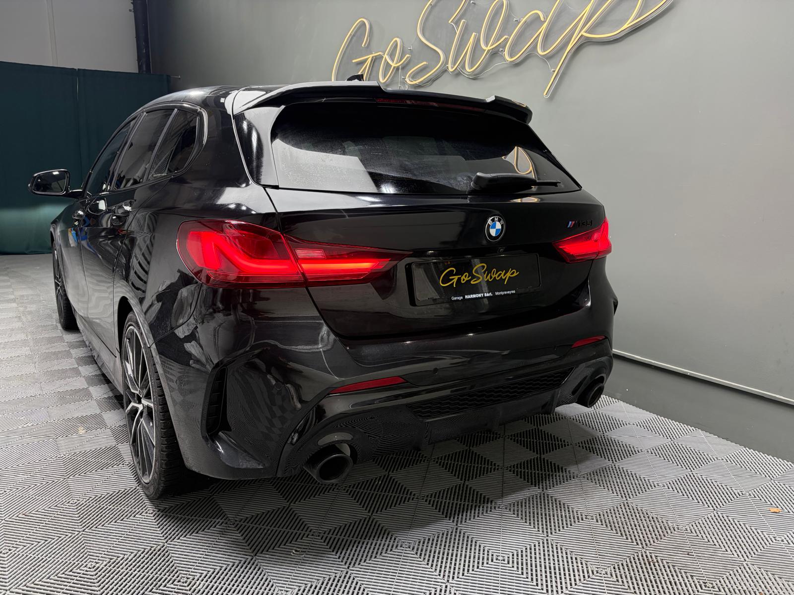 BMW M135i xDrive Steptronic-image-7