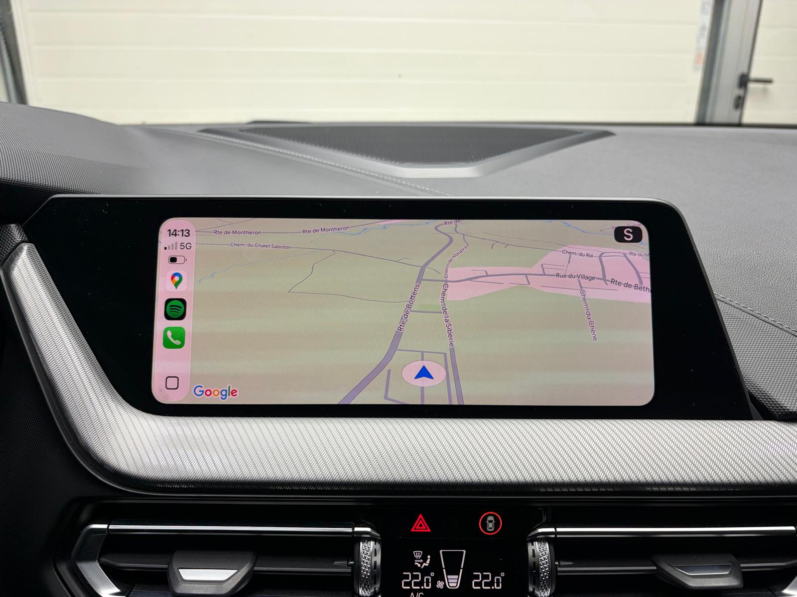 BMW M135i xDrive Steptronic-image-22