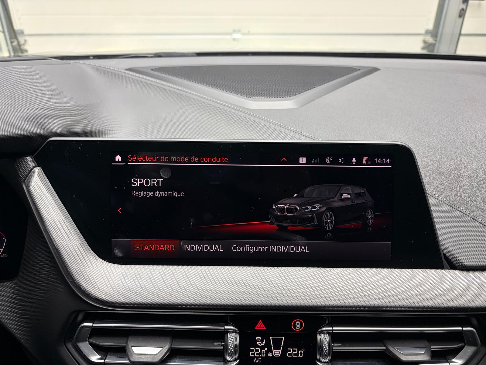 BMW M135i xDrive Steptronic-image-24