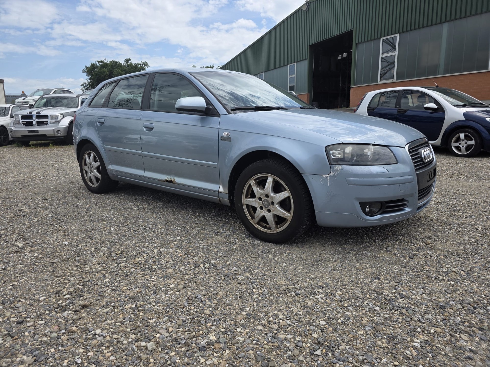 AUDI A3 2.0 TFSI Automatik-image-2