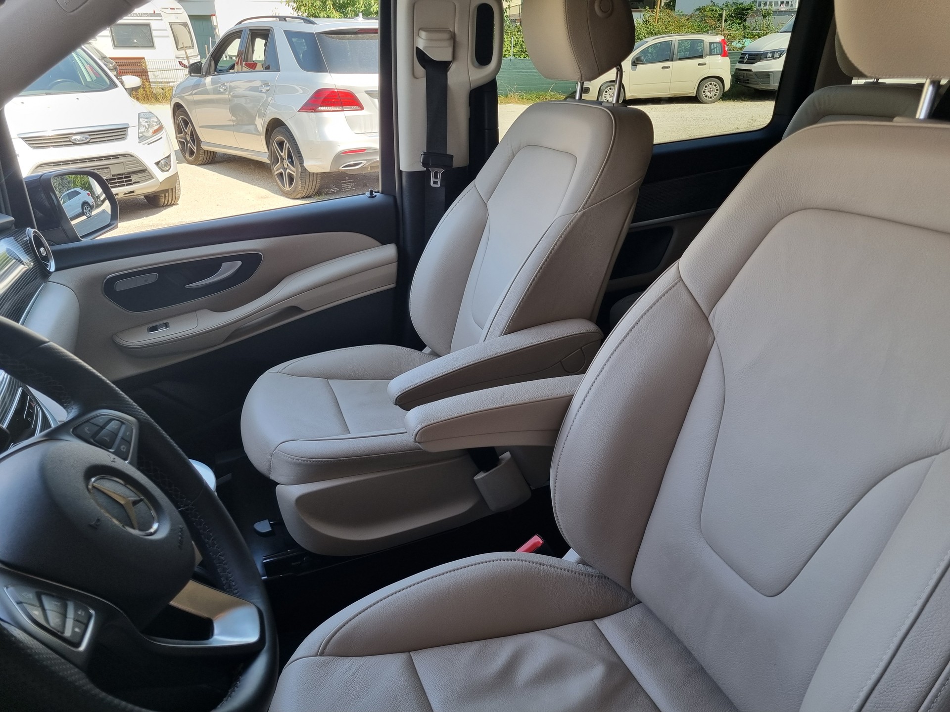 MERCEDES-BENZ V 250 d kompakt Avantgarde 4Matic 9G-Tronic-image-7