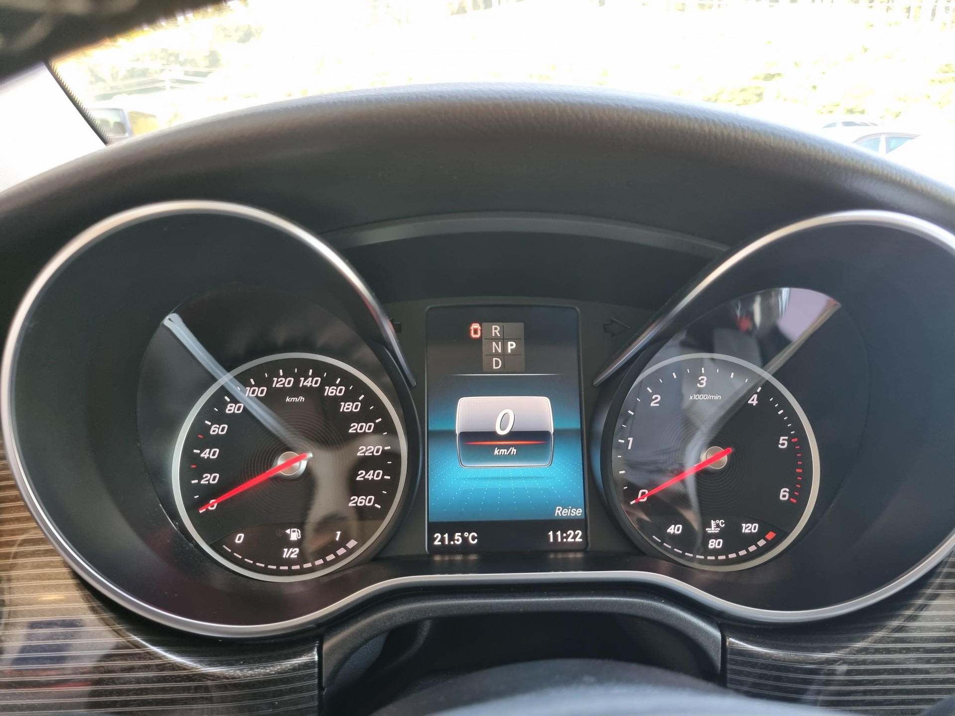 MERCEDES-BENZ V 250 d kompakt Avantgarde 4Matic 9G-Tronic-image-14