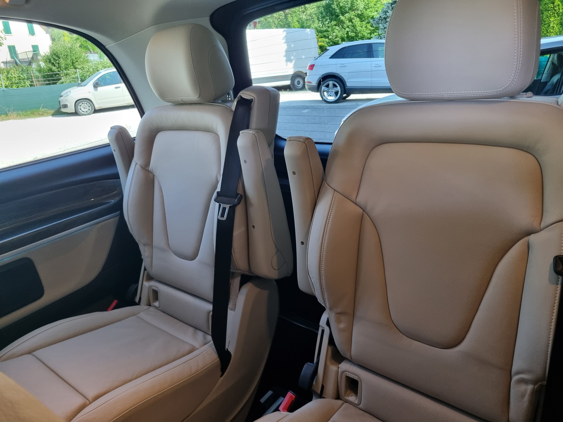 MERCEDES-BENZ V 250 d kompakt Avantgarde 4Matic 9G-Tronic-image-9