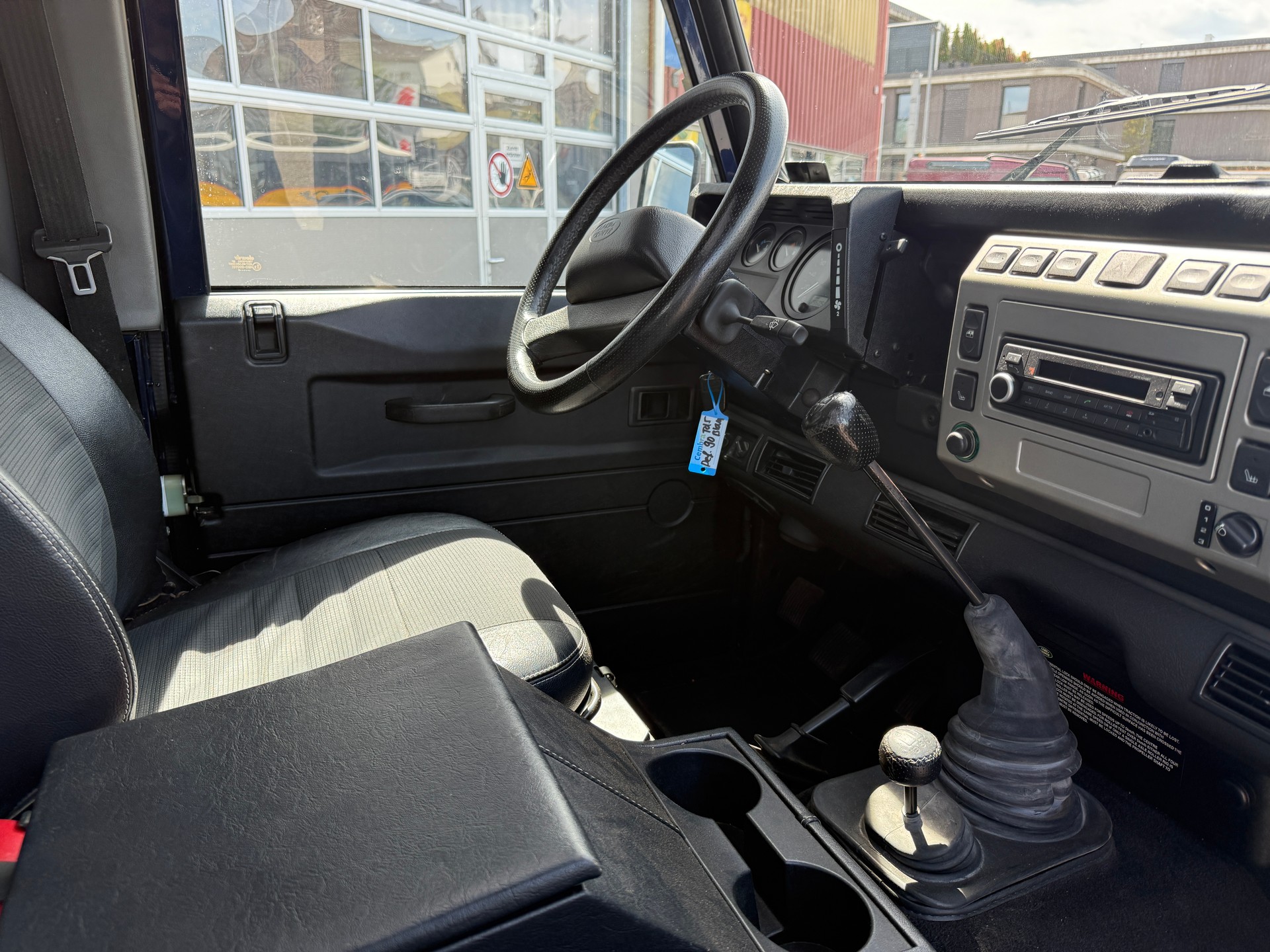 LAND ROVER 90 Td5 Stationwagon-image-10