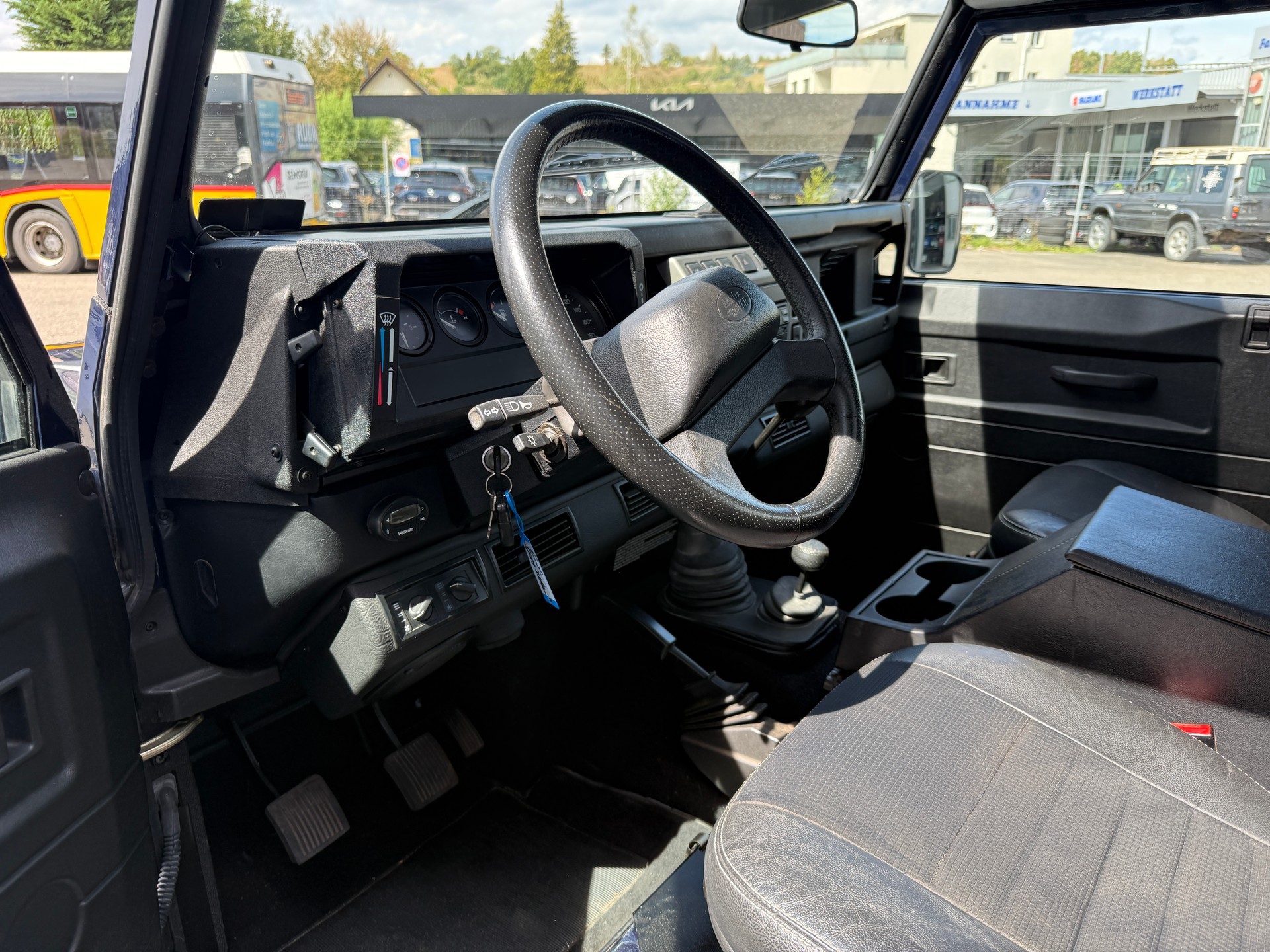 LAND ROVER 90 Td5 Stationwagon-image-8