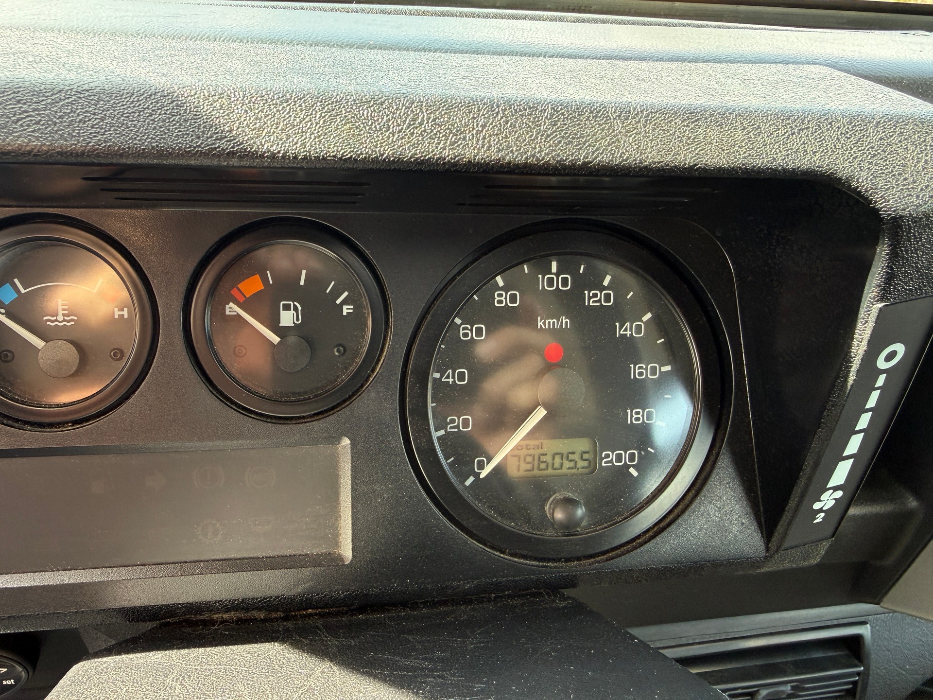 LAND ROVER 90 Td5 Stationwagon-image-11