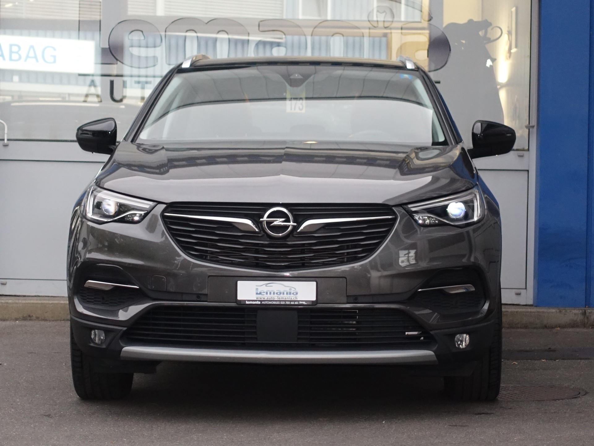 OPEL Grandland X 1.6 Hybrid4 Ultimate Automatik-showroom-element-2