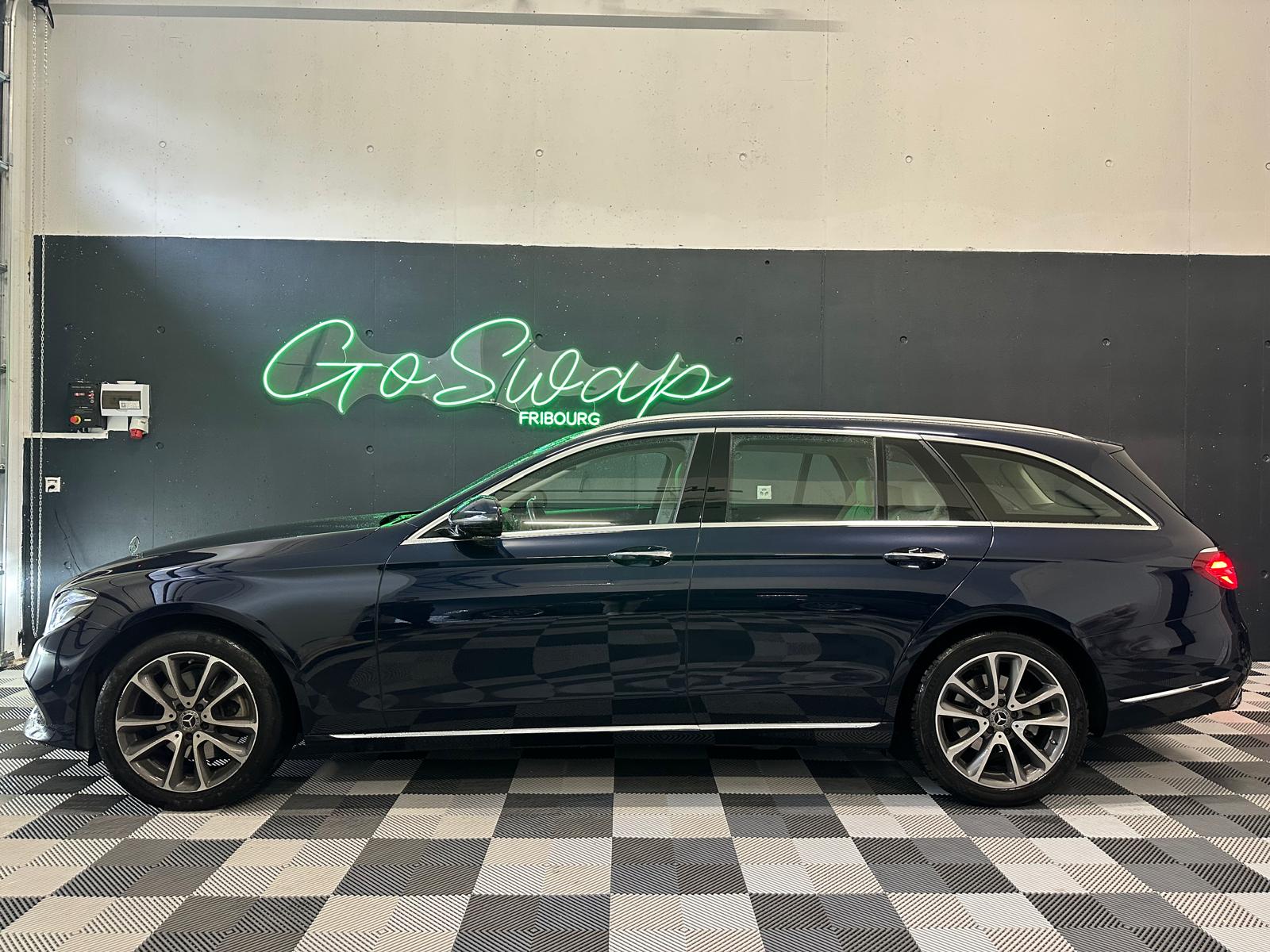 MERCEDES-BENZ E 200 Avantgarde 4 Matic 9G-Tronic *Toit ouvrant*Attelage*Carplay-showroom-element-2
