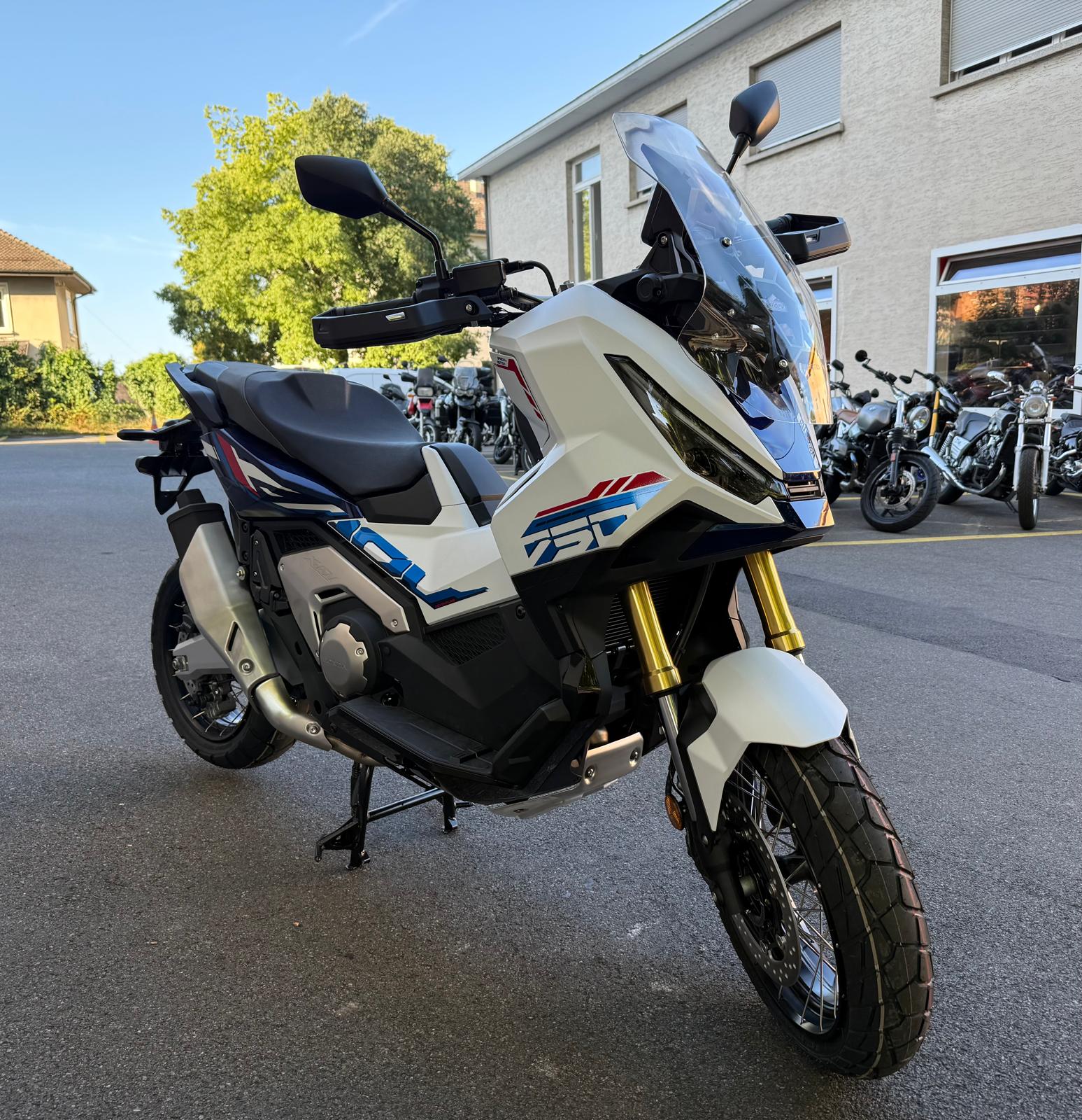 HONDA X-ADV 750 (35kW)-image-1