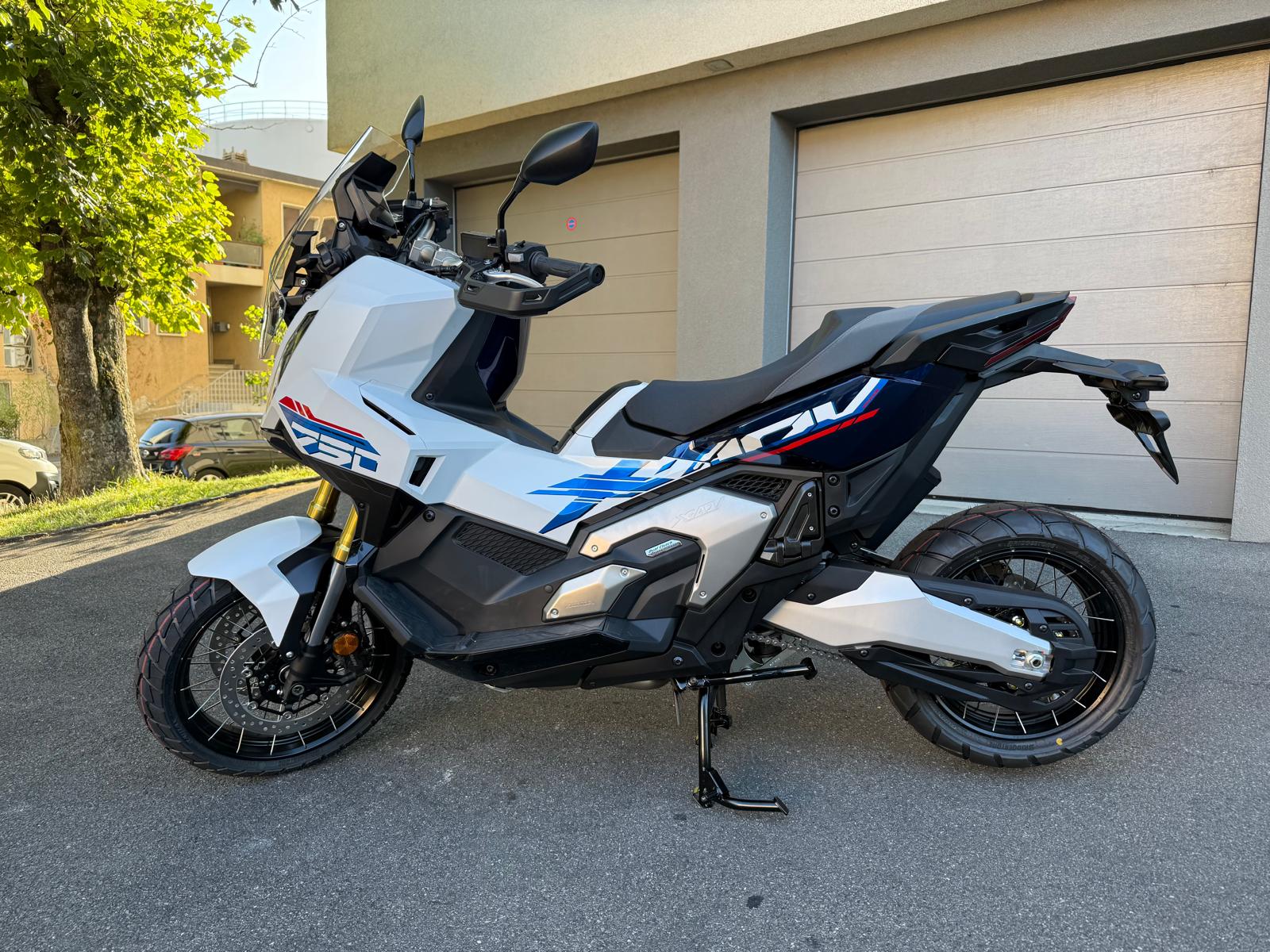 HONDA X-ADV 750 (35kW)-image-2