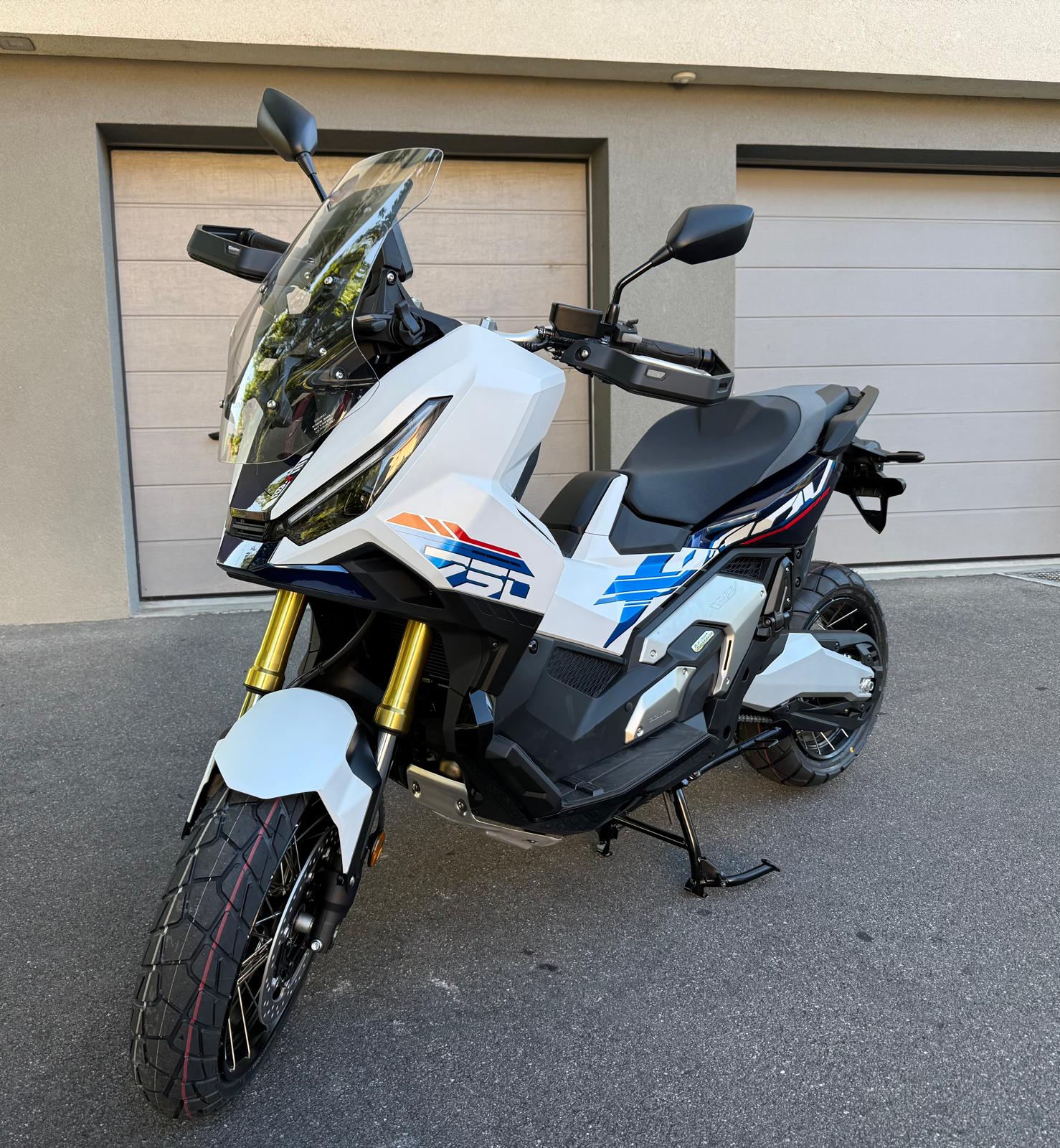 HONDA X-ADV 750 (35kW)-image-0