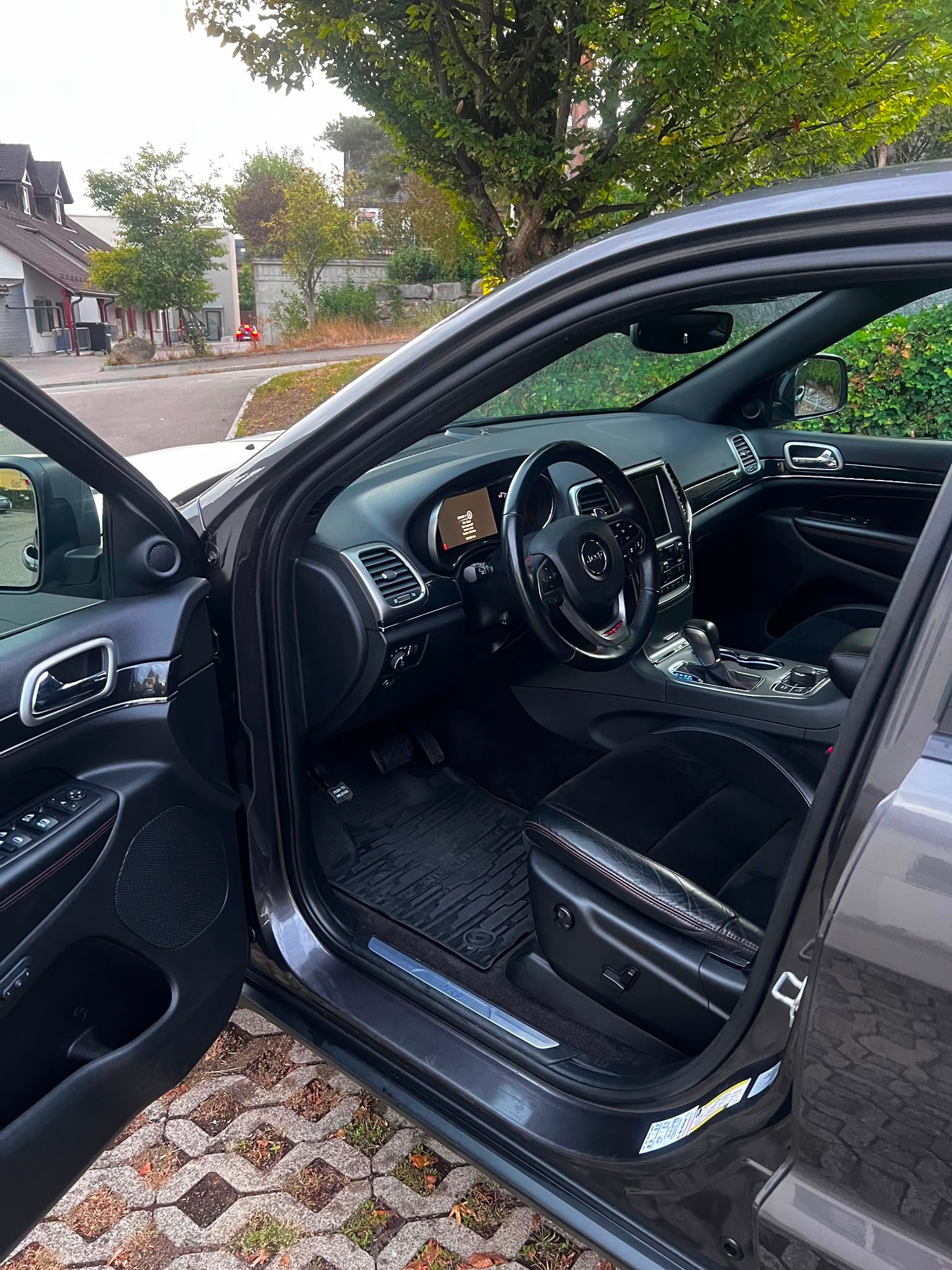 JEEP Grand Cherokee 3.0 CRD Trailhawk Automatic-showroom-element-3
