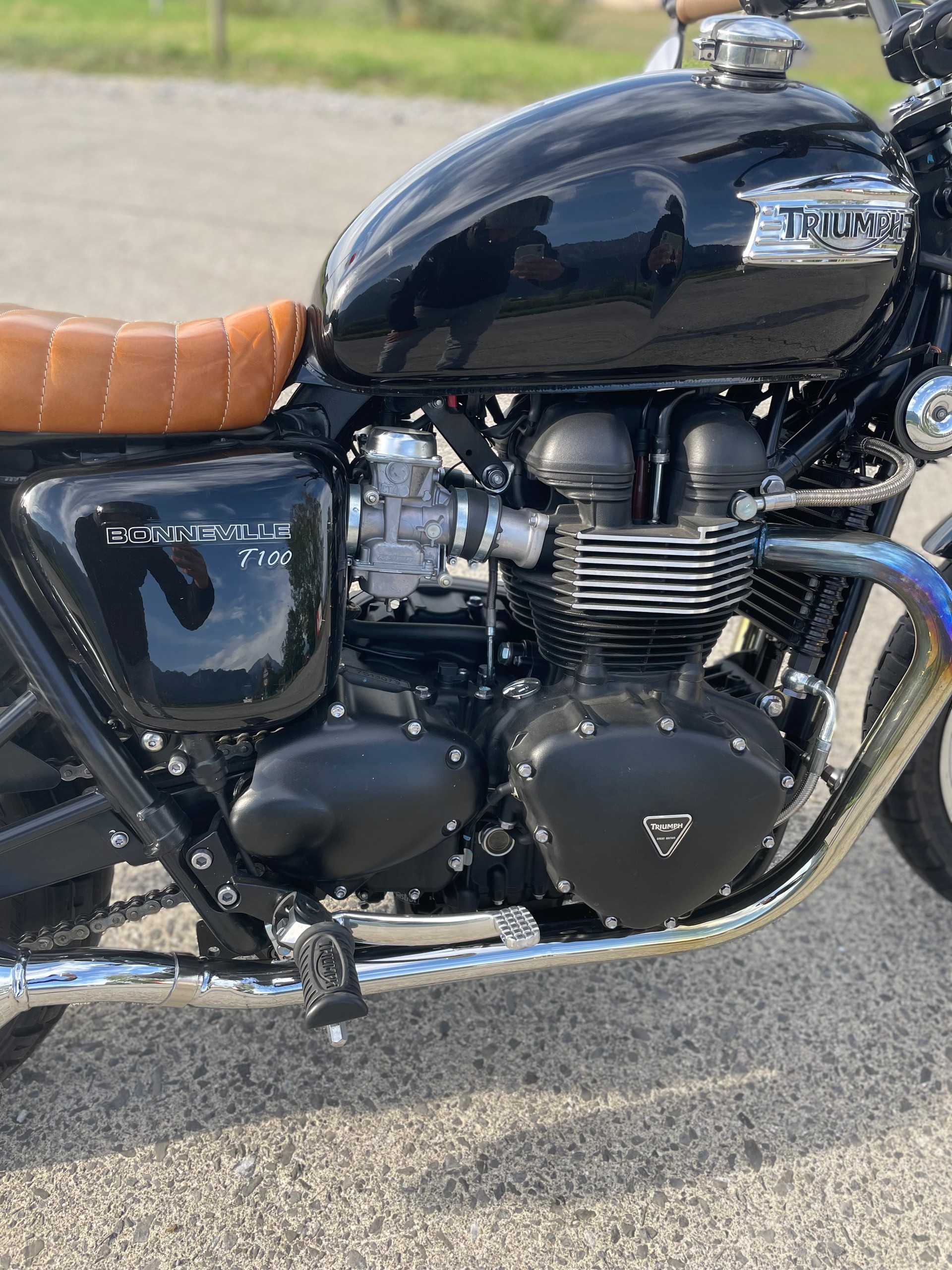 TRIUMPH Bonneville 900 i-image-5