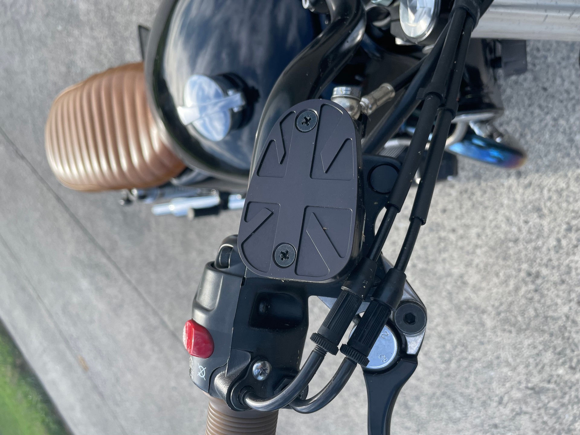TRIUMPH Bonneville 900 i-image-9