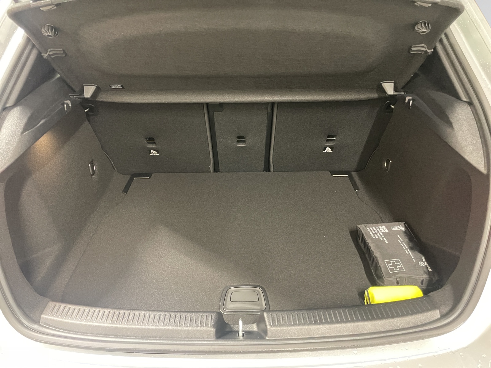 MERCEDES-BENZ A 200 Night Star 7G-DCT-image-5
