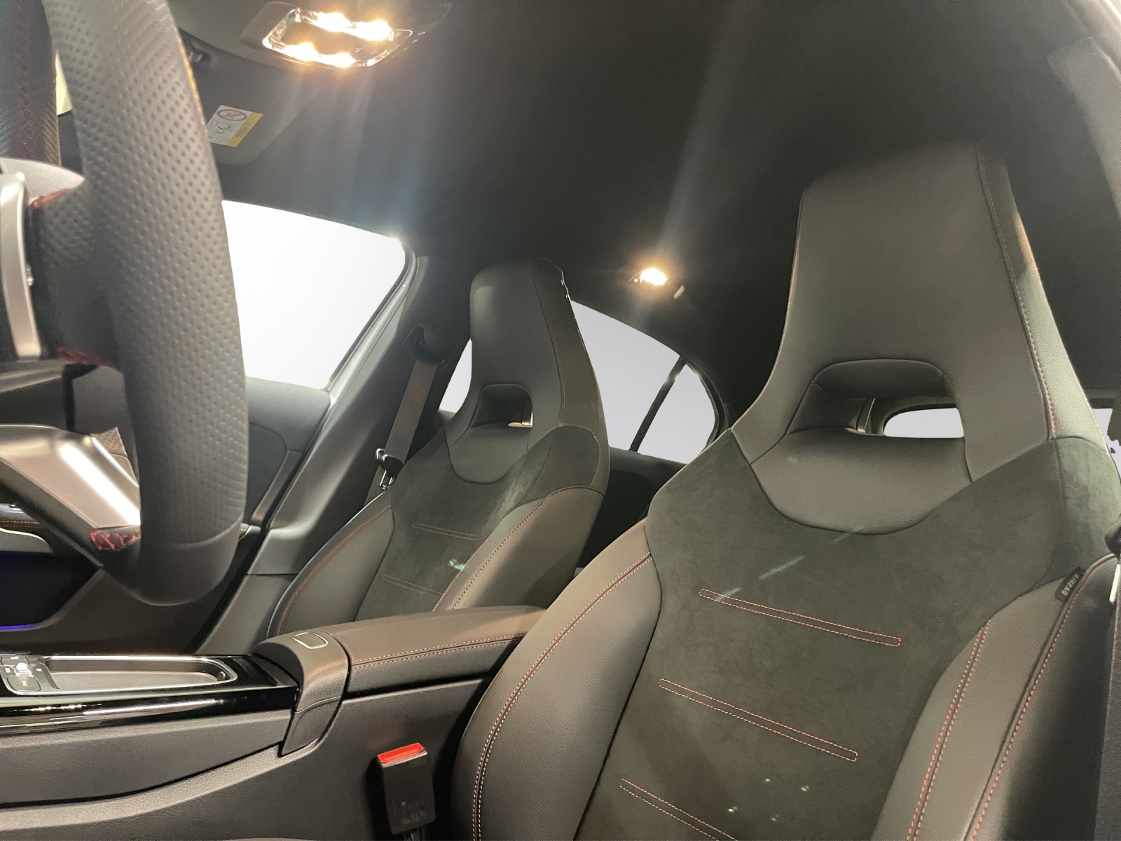 MERCEDES-BENZ A 200 Night Star 7G-DCT-image-9